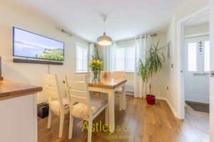 dining- click for photo gallery